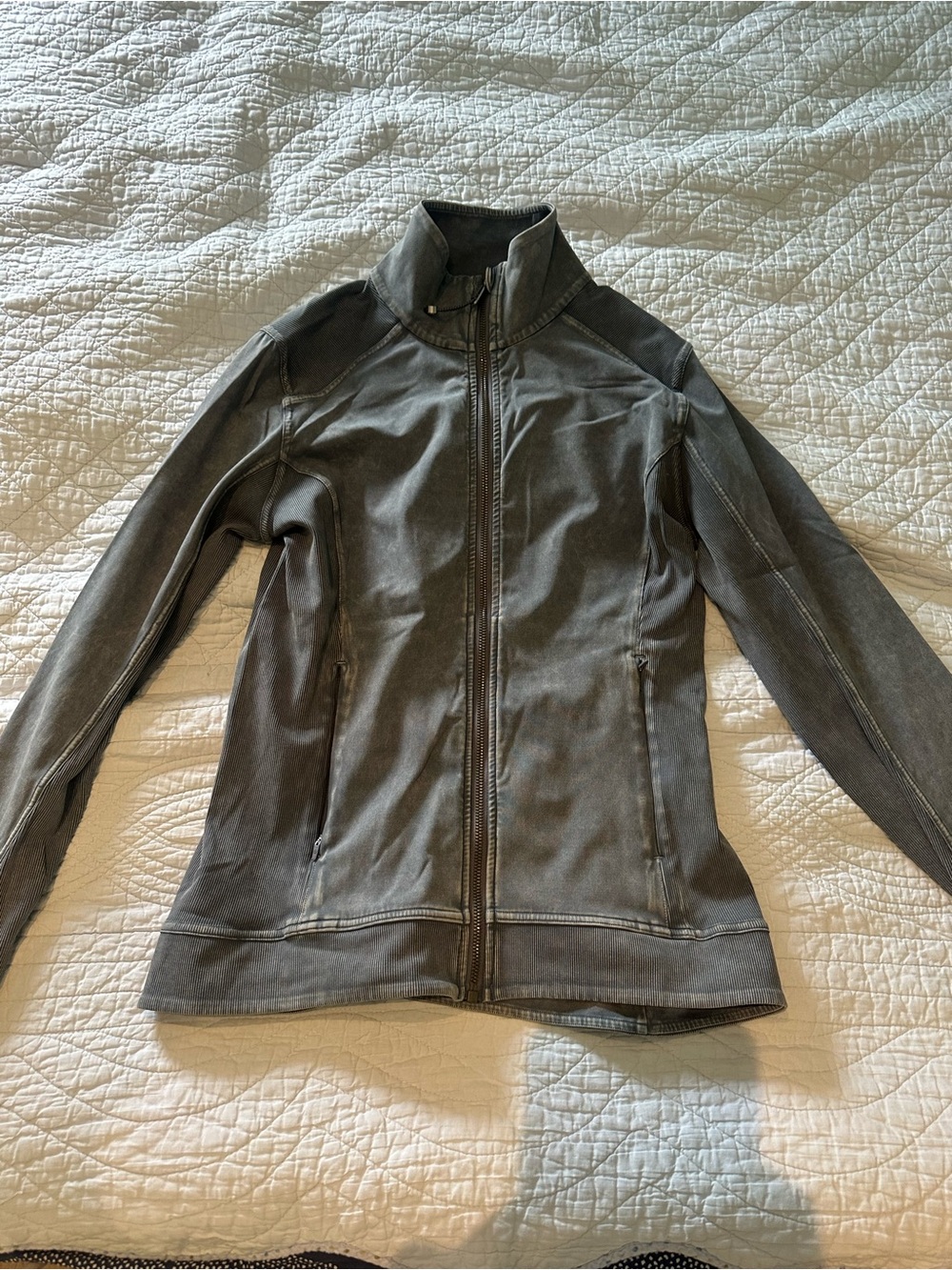Lululemon define jacket size 10